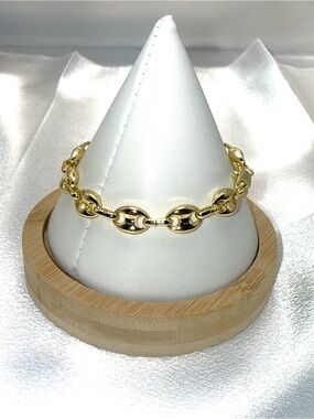 Size 7 18K Gold Dipped Bracelet